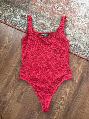 Babaton Red Floral Lace Tank Bodysuit